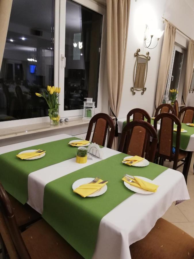 Tweepersoonskamer met 2 Aparte Bedden en Balkon