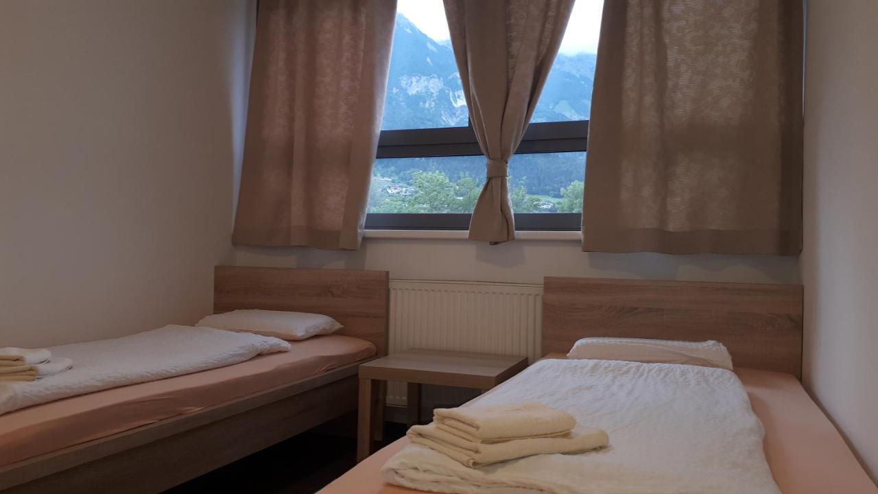 Camera Doppia con Letti Singoli con Bagno Privato