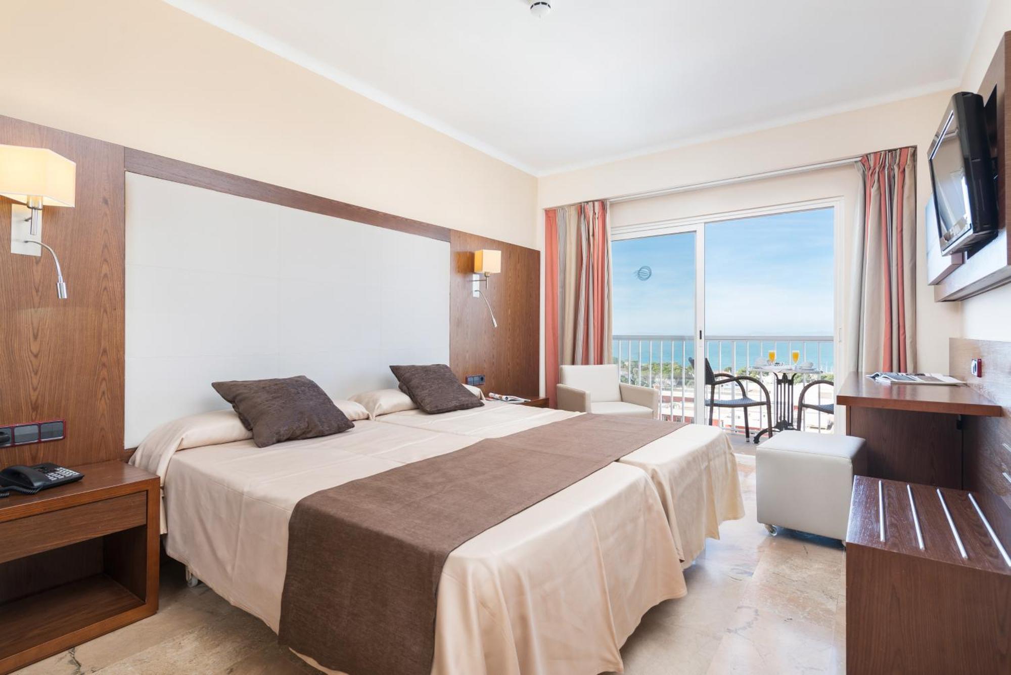 Standard Double or Twin Room with Sea View