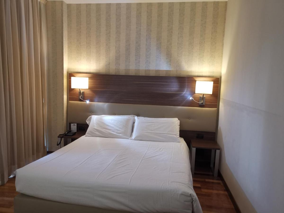 Double Room (1 Adult),1498621831:JPEG