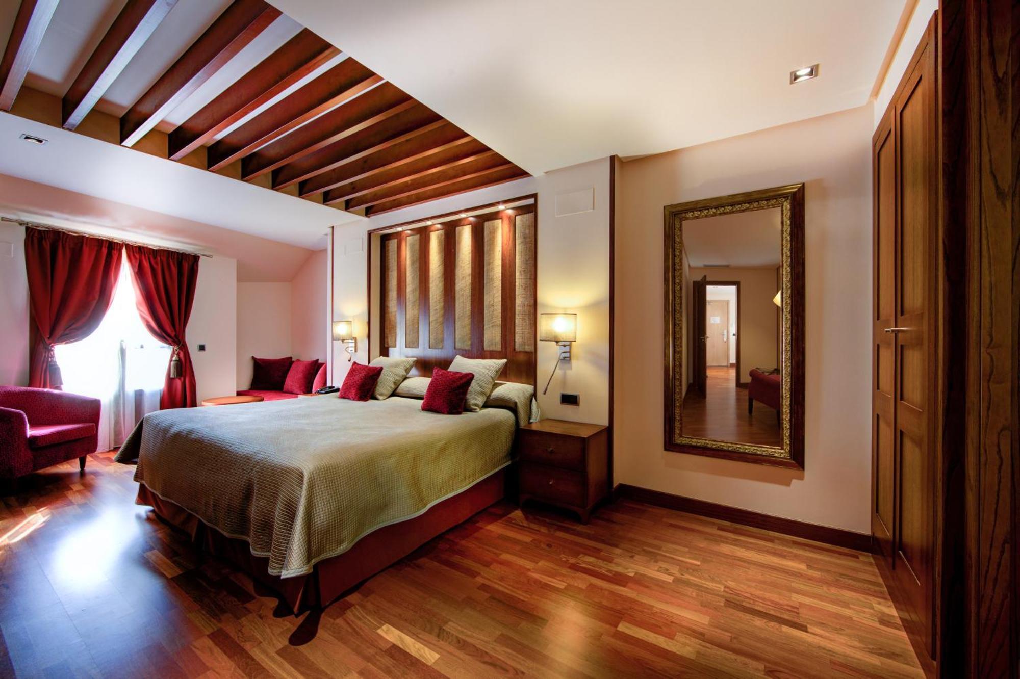 Presidential Suite,1272621367:JPEG