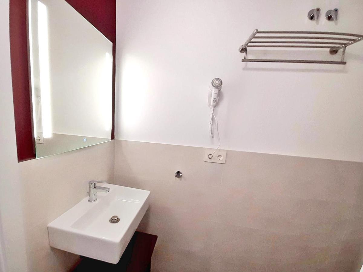 Double Room with Balcony,1024475422:JPEG