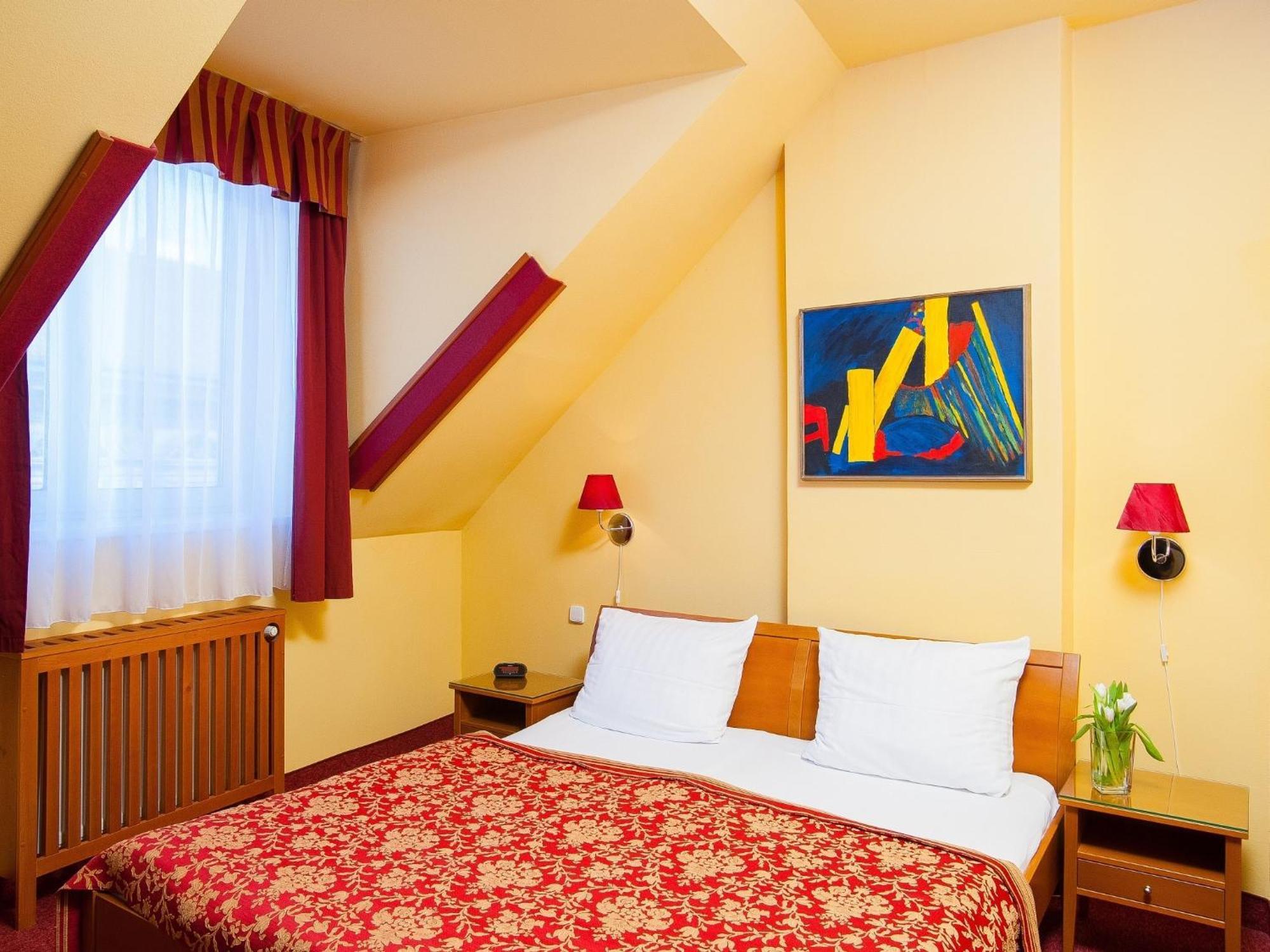 Double or Twin Room,706864051:JPEG