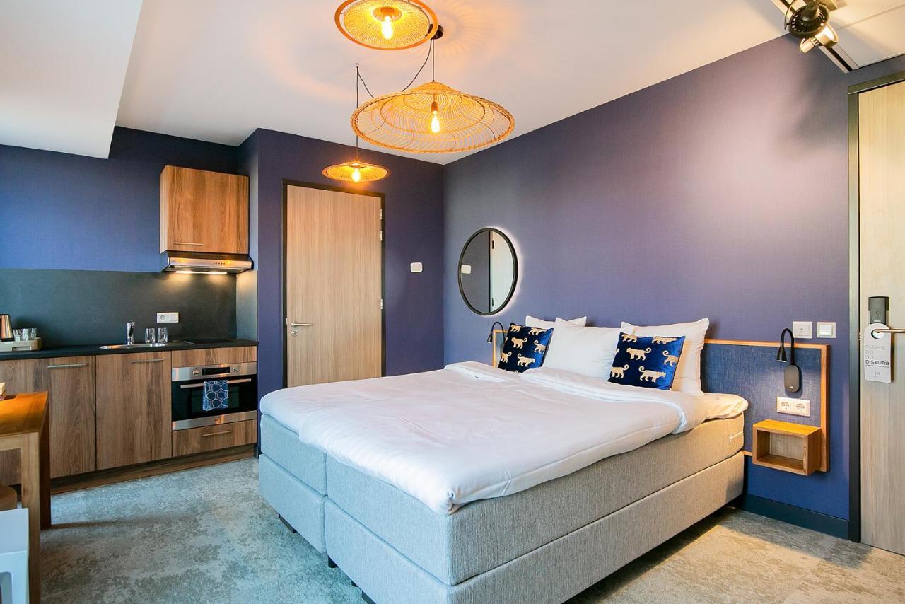 Deluxe Studio with Kitchen and Balcony,1066540210:JPEG