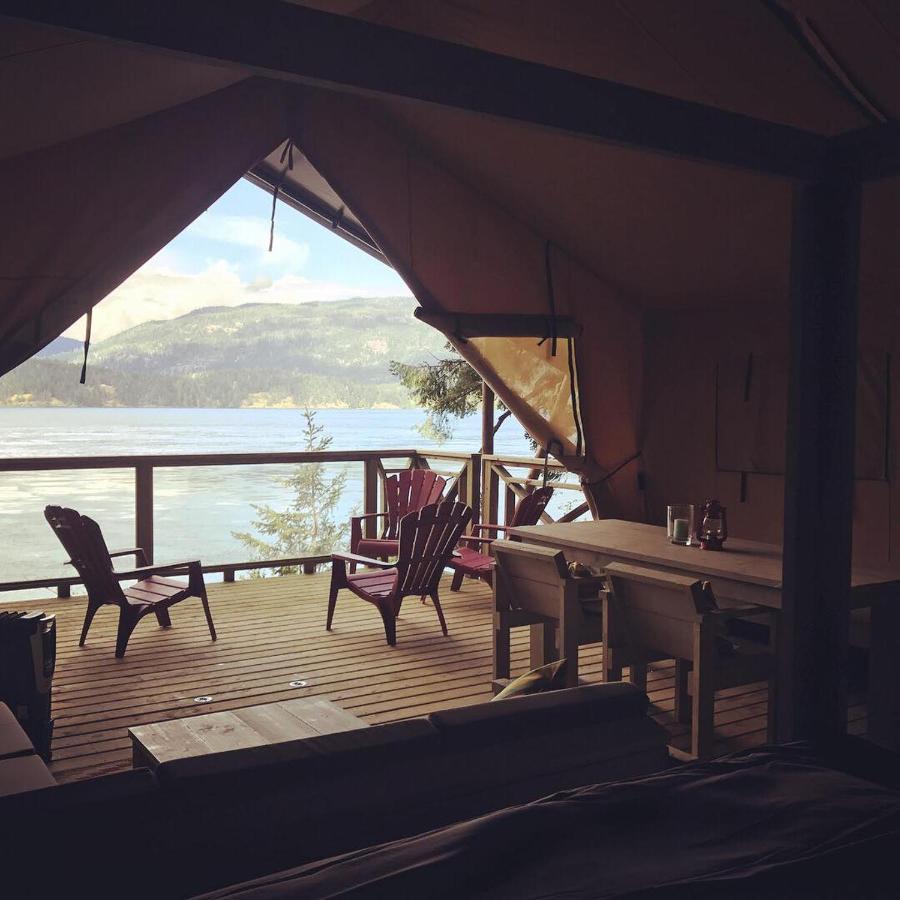 Cliffside Glamping Tent Bunkbeds
