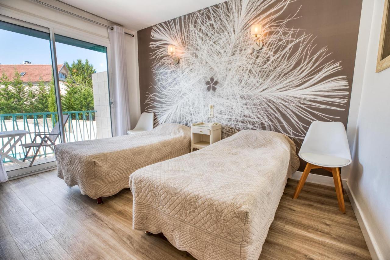 Twin Room Terrace 1st floor accessible by stairs only