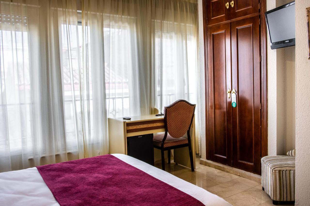 Twin Room with Single Use