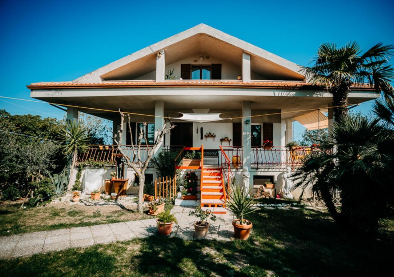 Two-Bedroom House,1095989544:JPEG