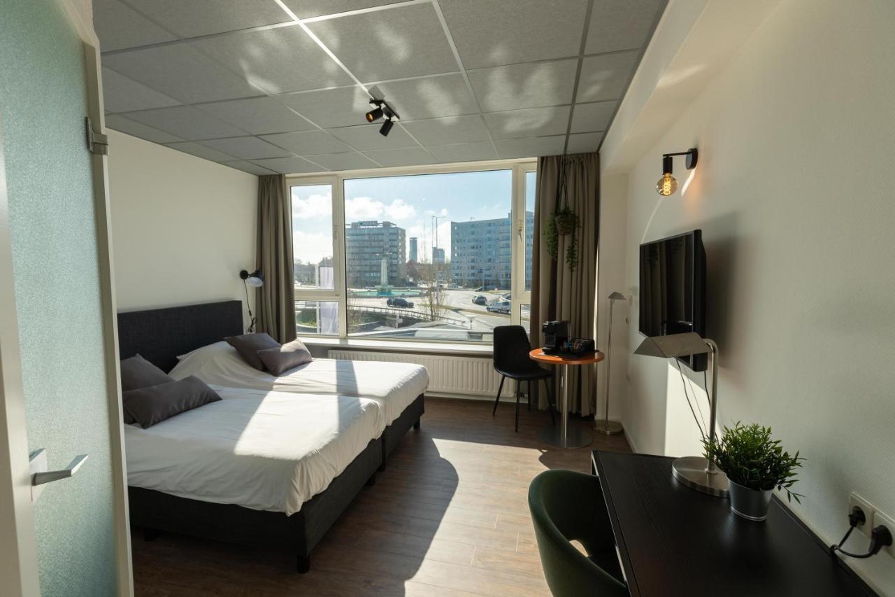 Large Twin Room