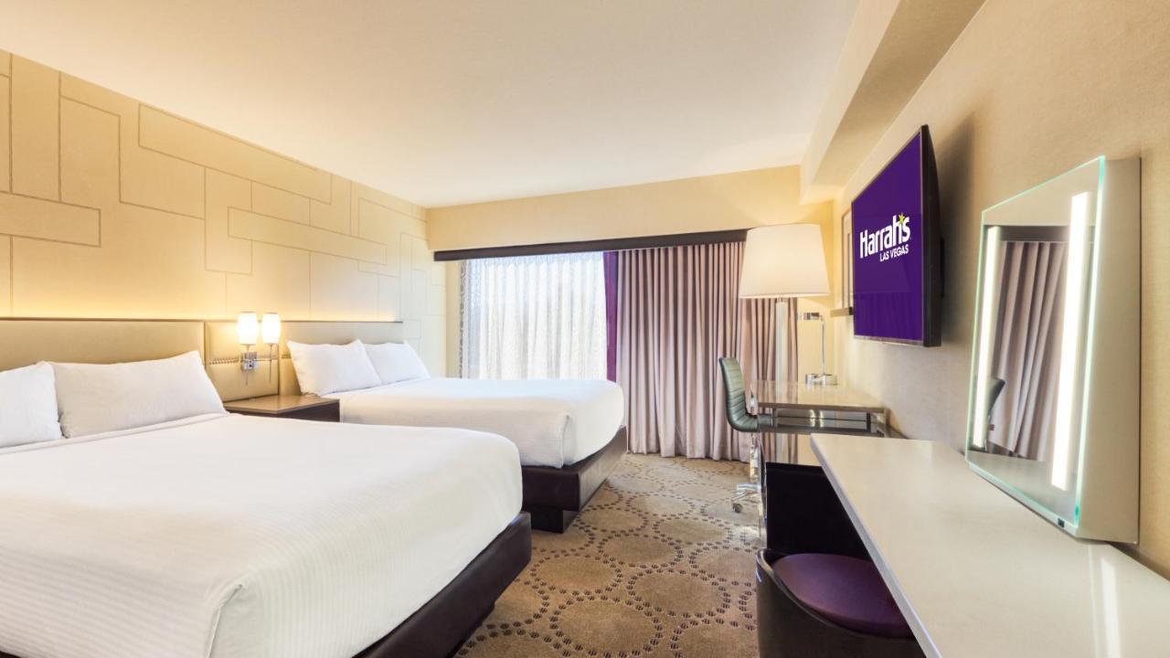 Mountain Tower Deluxe Room, 2 Double Beds, Non-Smoking, Pool View