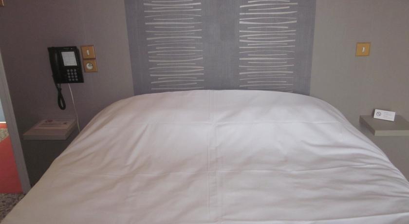 Chambre Double - Vue sur Rue