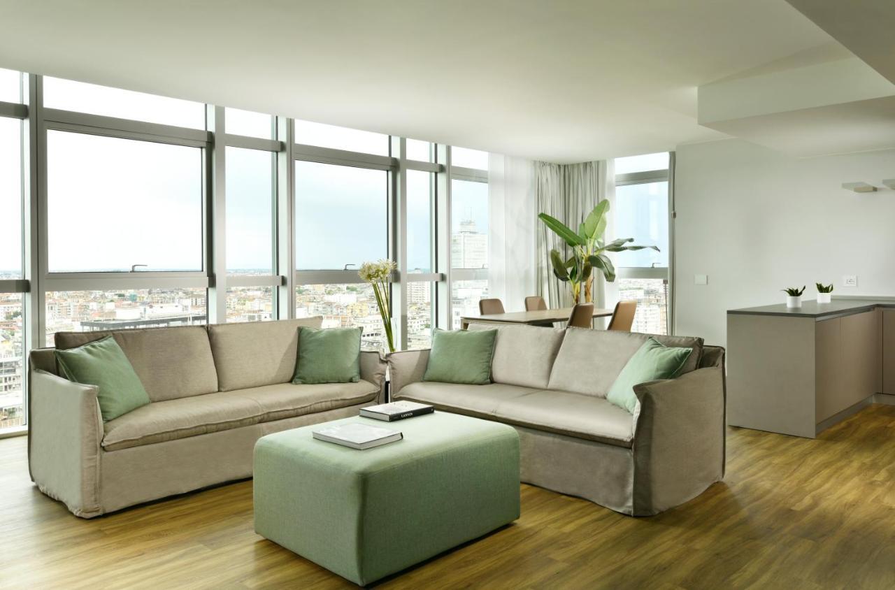 Deluxe Two-Bedrooms Apartment,1135653812:JPEG