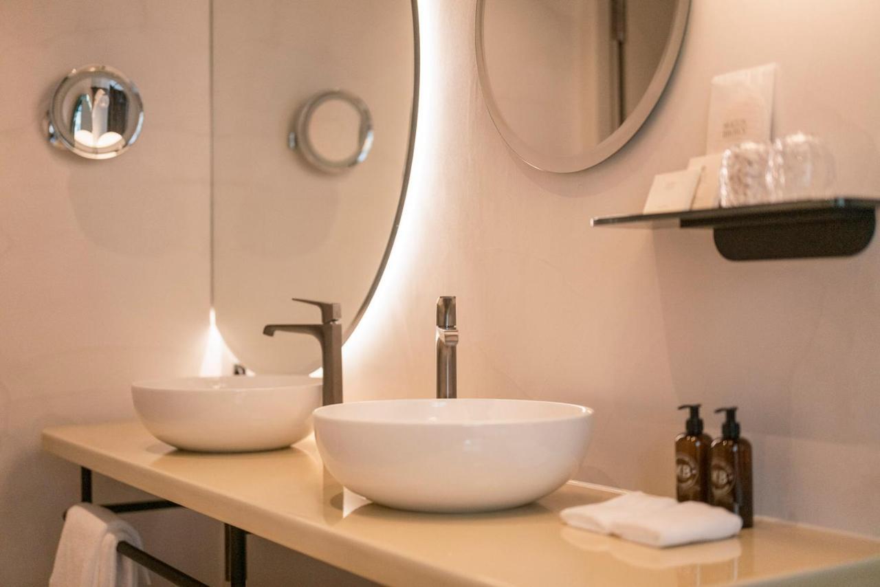 Marketplace Junior Suite