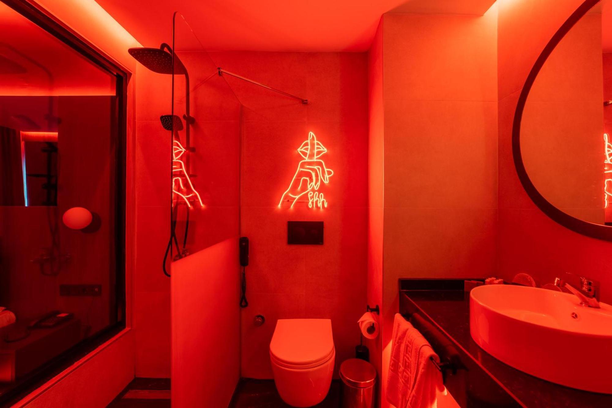 Queen Room with Spa Bath