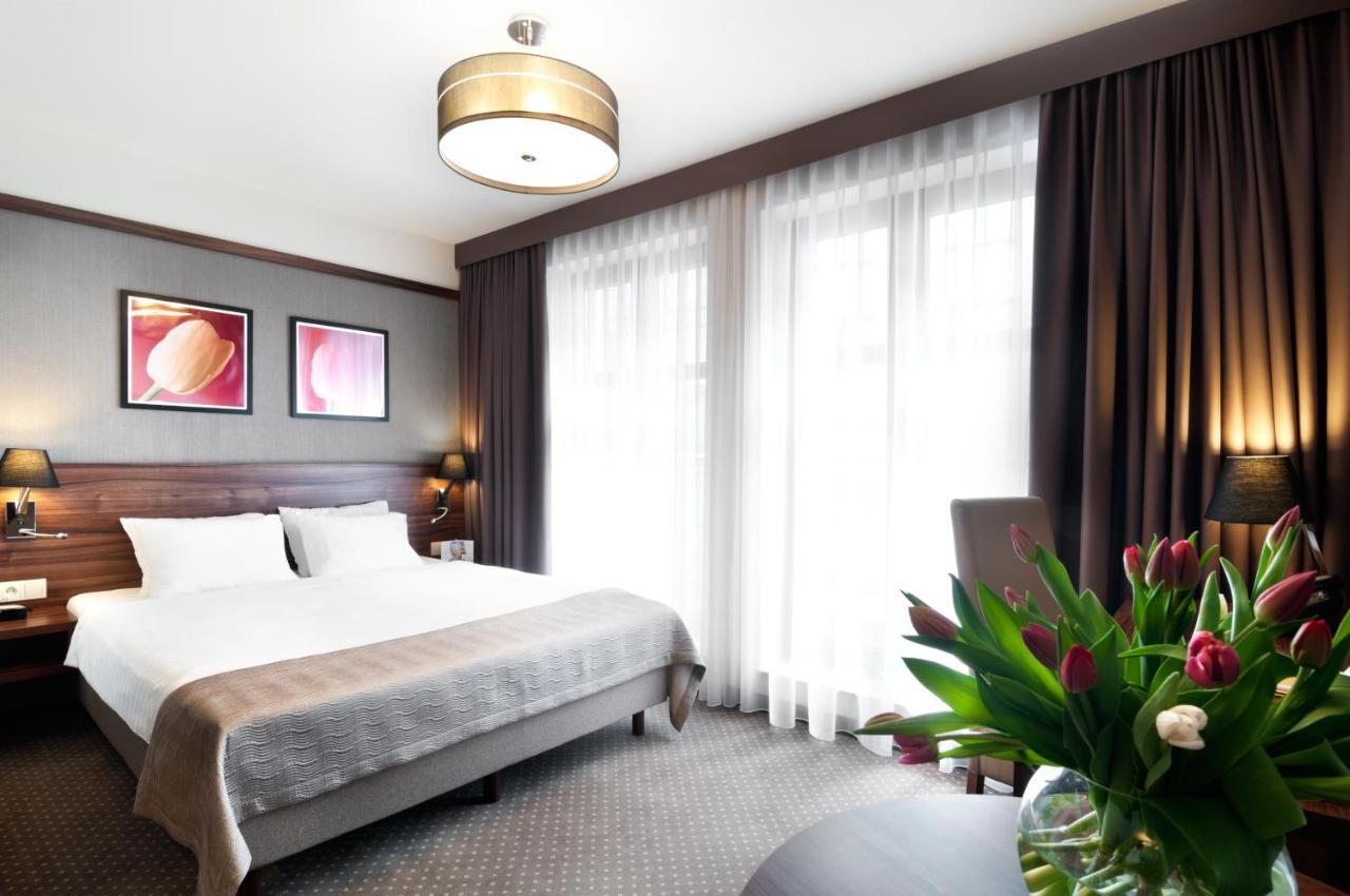 Double Room,1632260678:JPEG