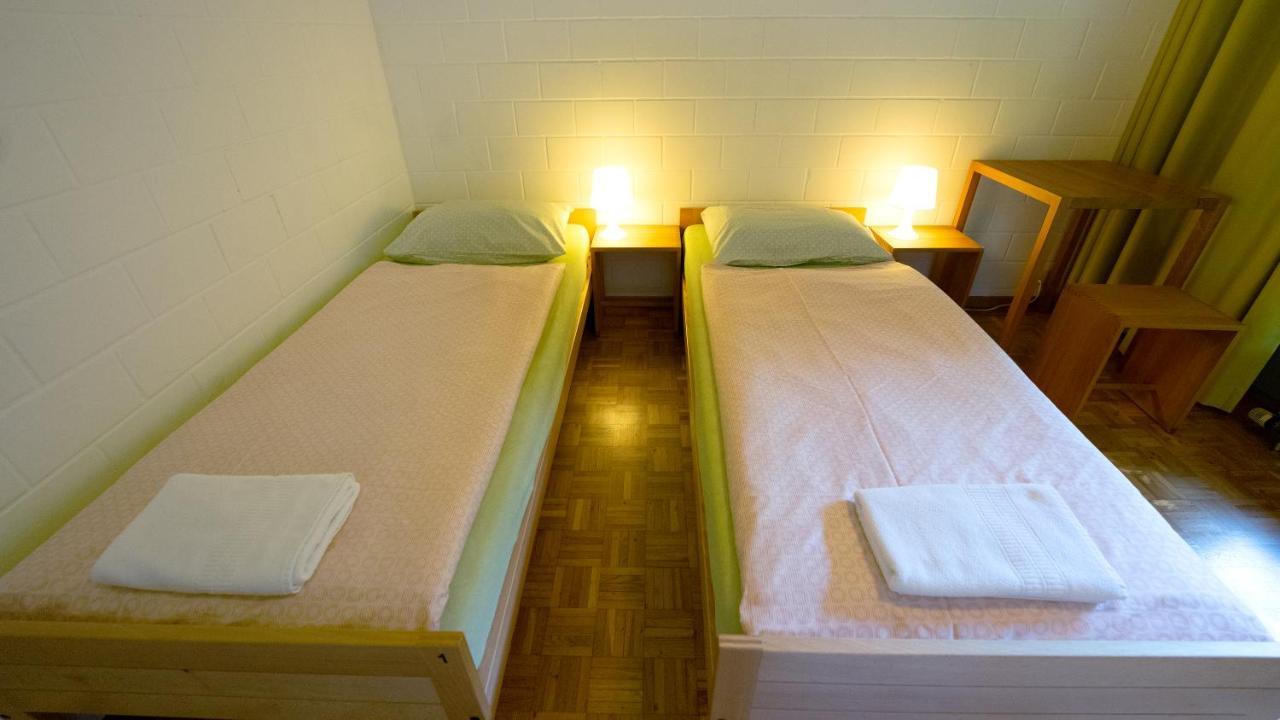 Twin Room with Shower