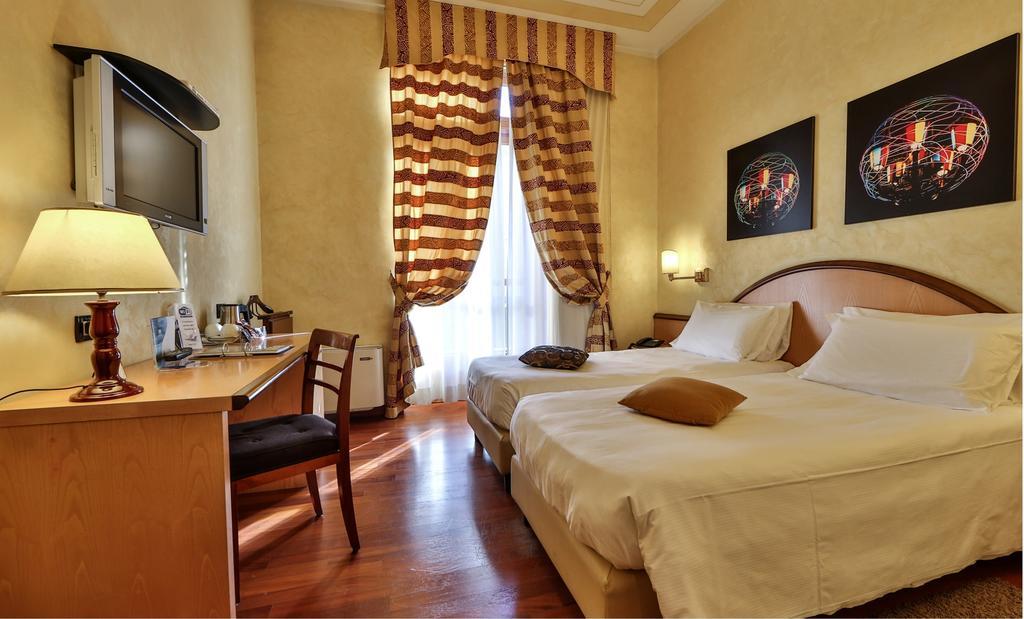 Twin Room,1706585428:JPEG