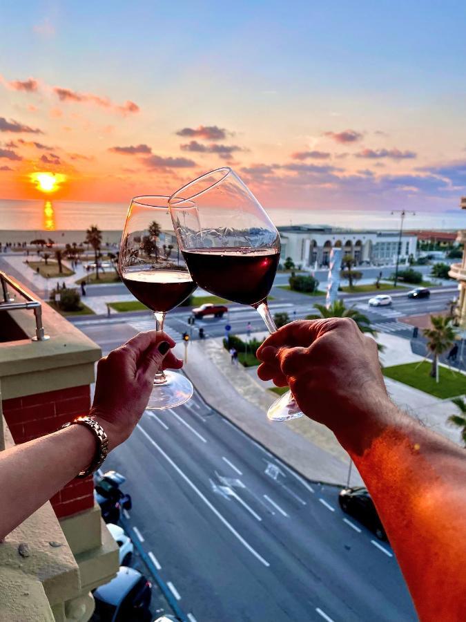 Suite Junior avec Vue Latérale sur la Mer