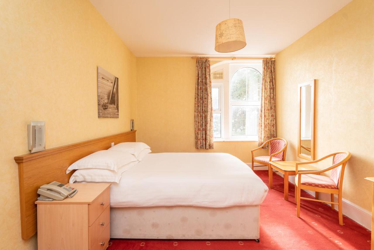 Basic Double Room