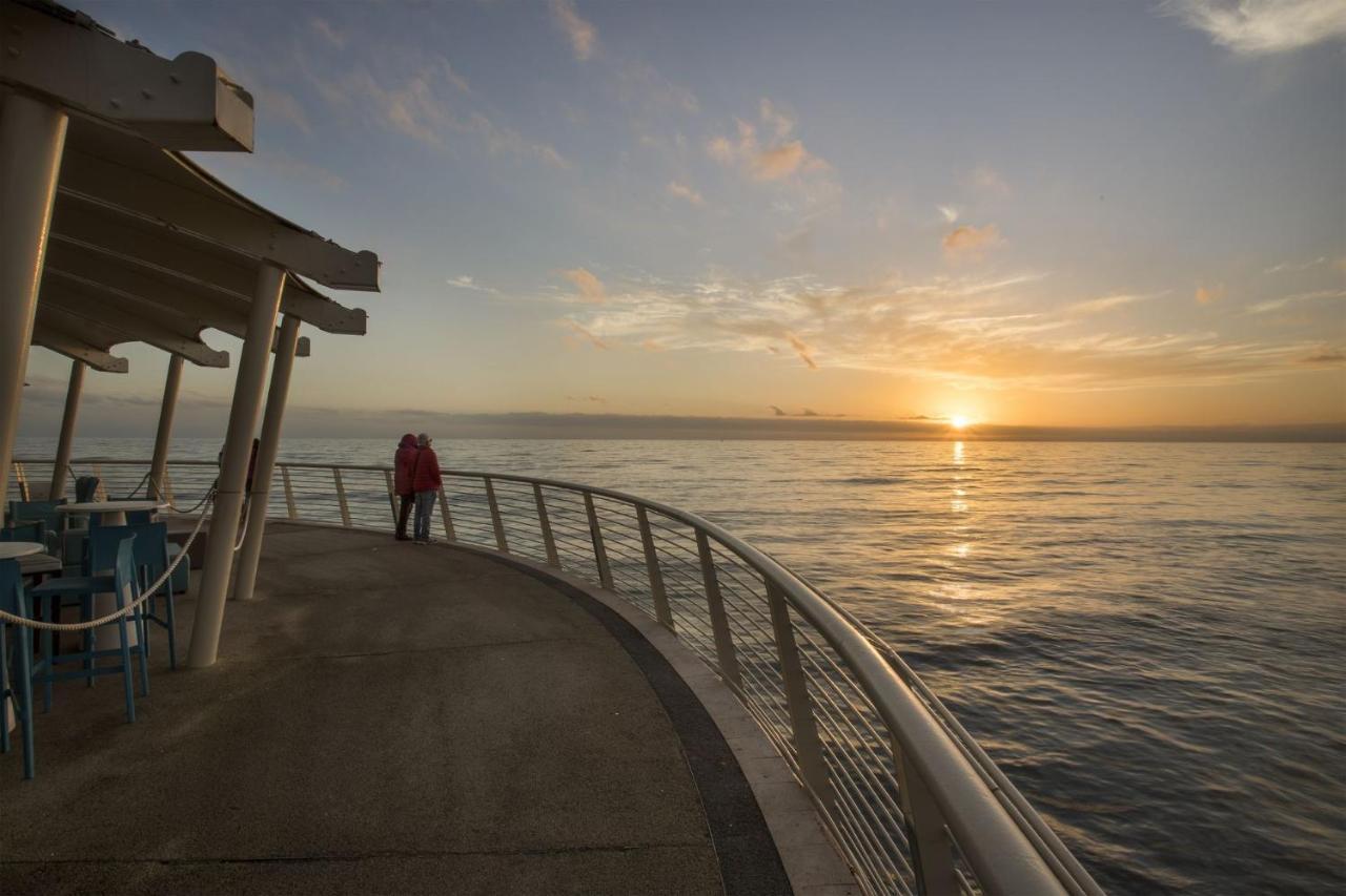 Tweepersoonskamer met 1 Tweepersoonsbed of 2 Aparte Bedden met Uitzicht op Zee en Balkon