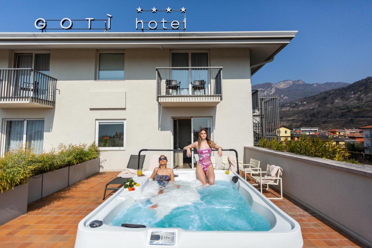 Double Room with Terrace and Jacuzzi,1202097451:JPEG