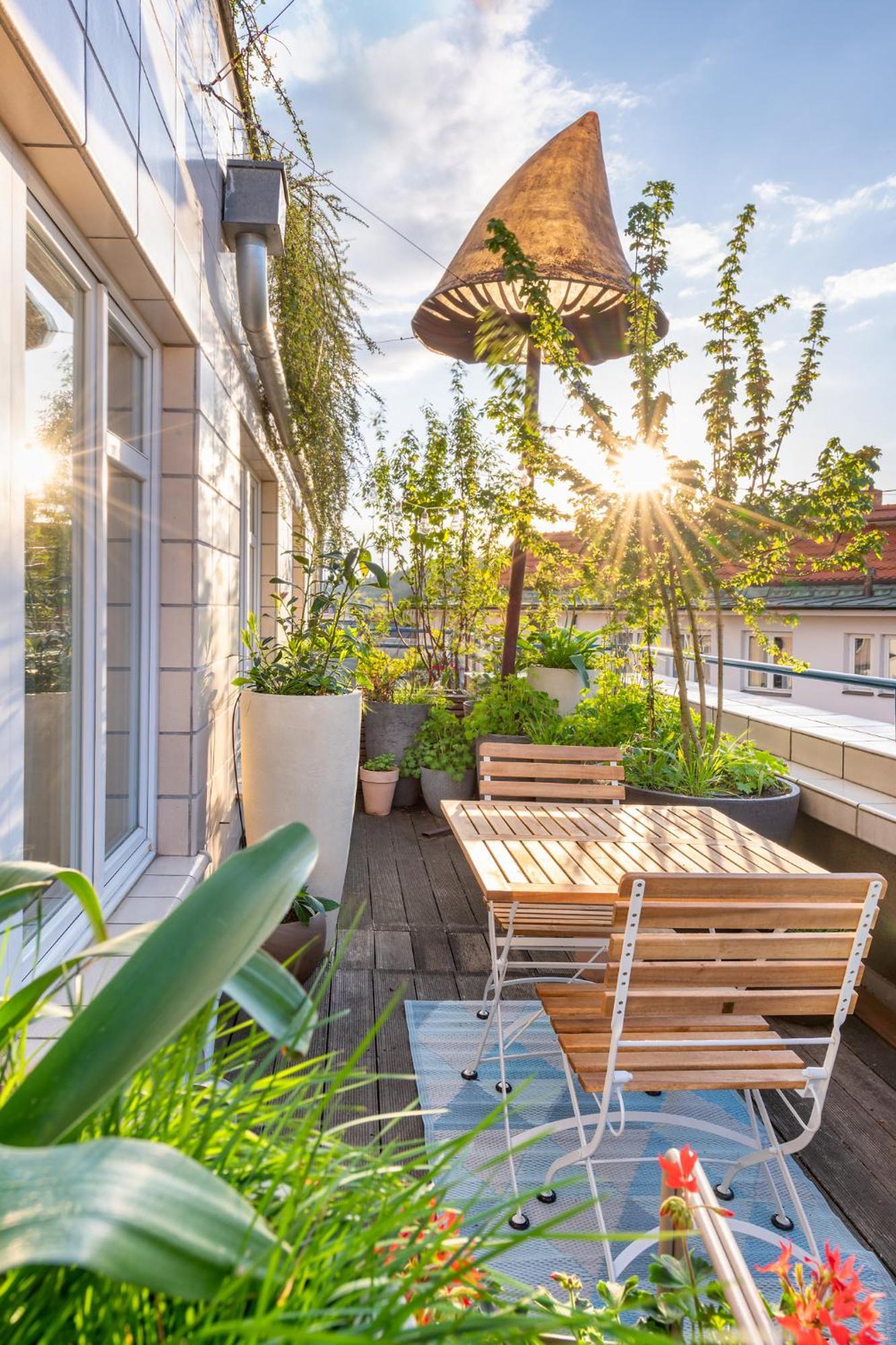 Quarto Superior com Cama de Casal ou 2 de Solteiro e Terraço