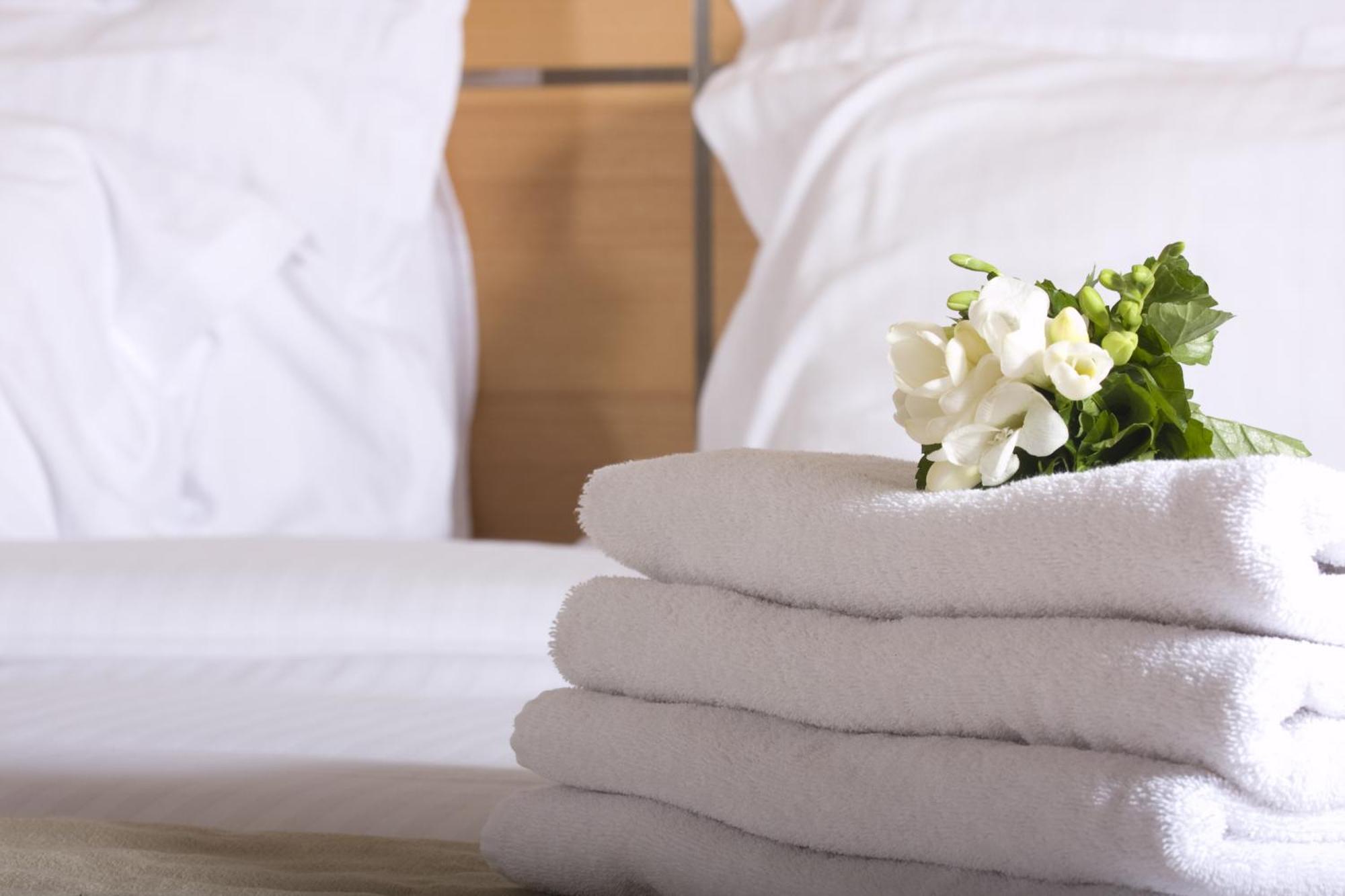 Standard Triple - 1 King Bed and 1 Single Bed