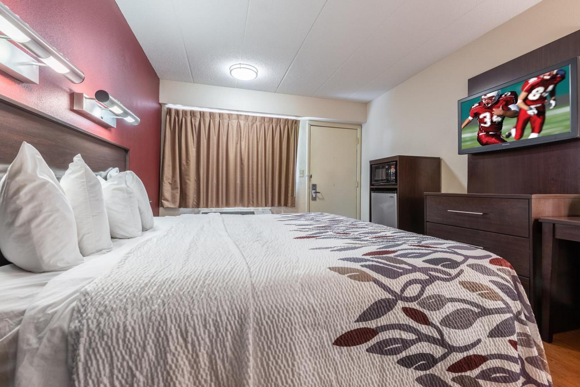 Deluxe King Room Disability Access Smoke Free,1218309640:JPEG