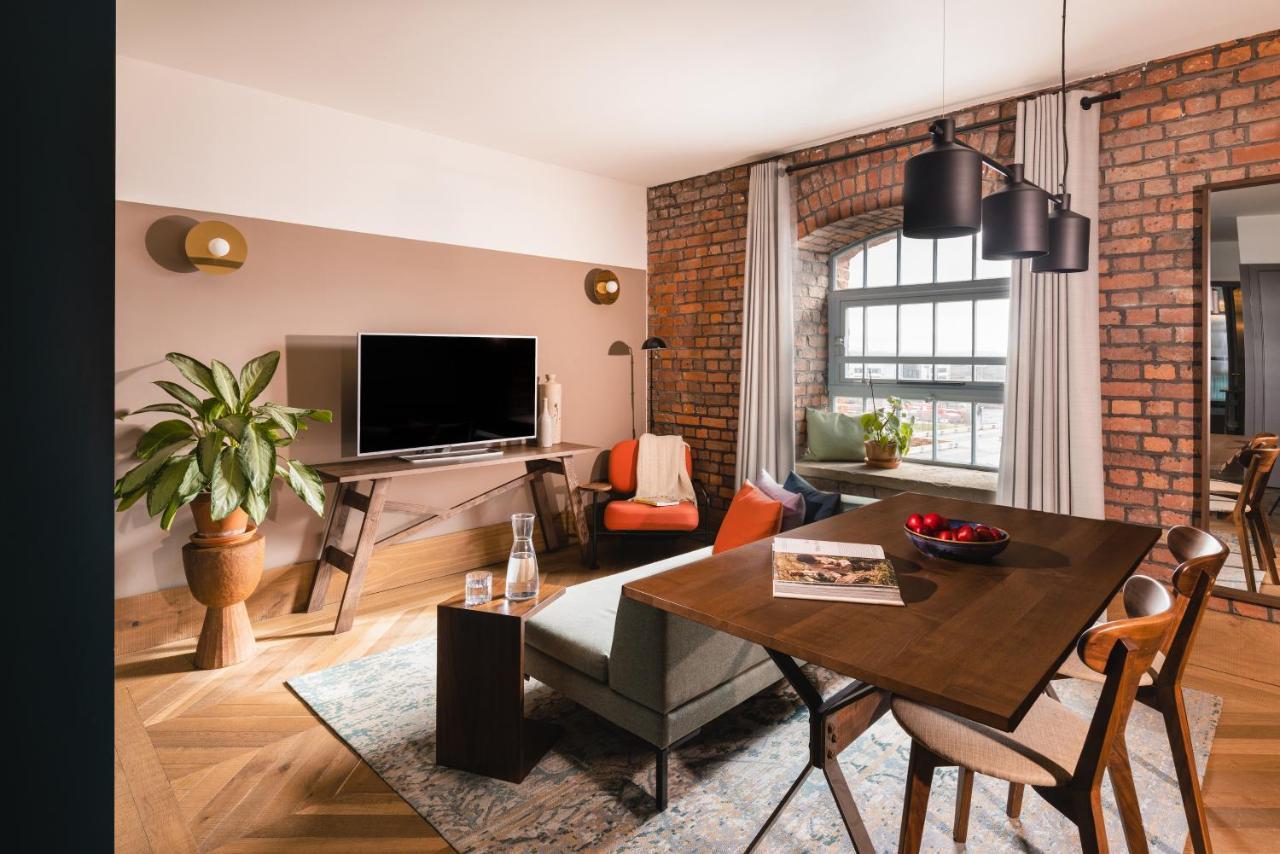 One Bedroom Apartment