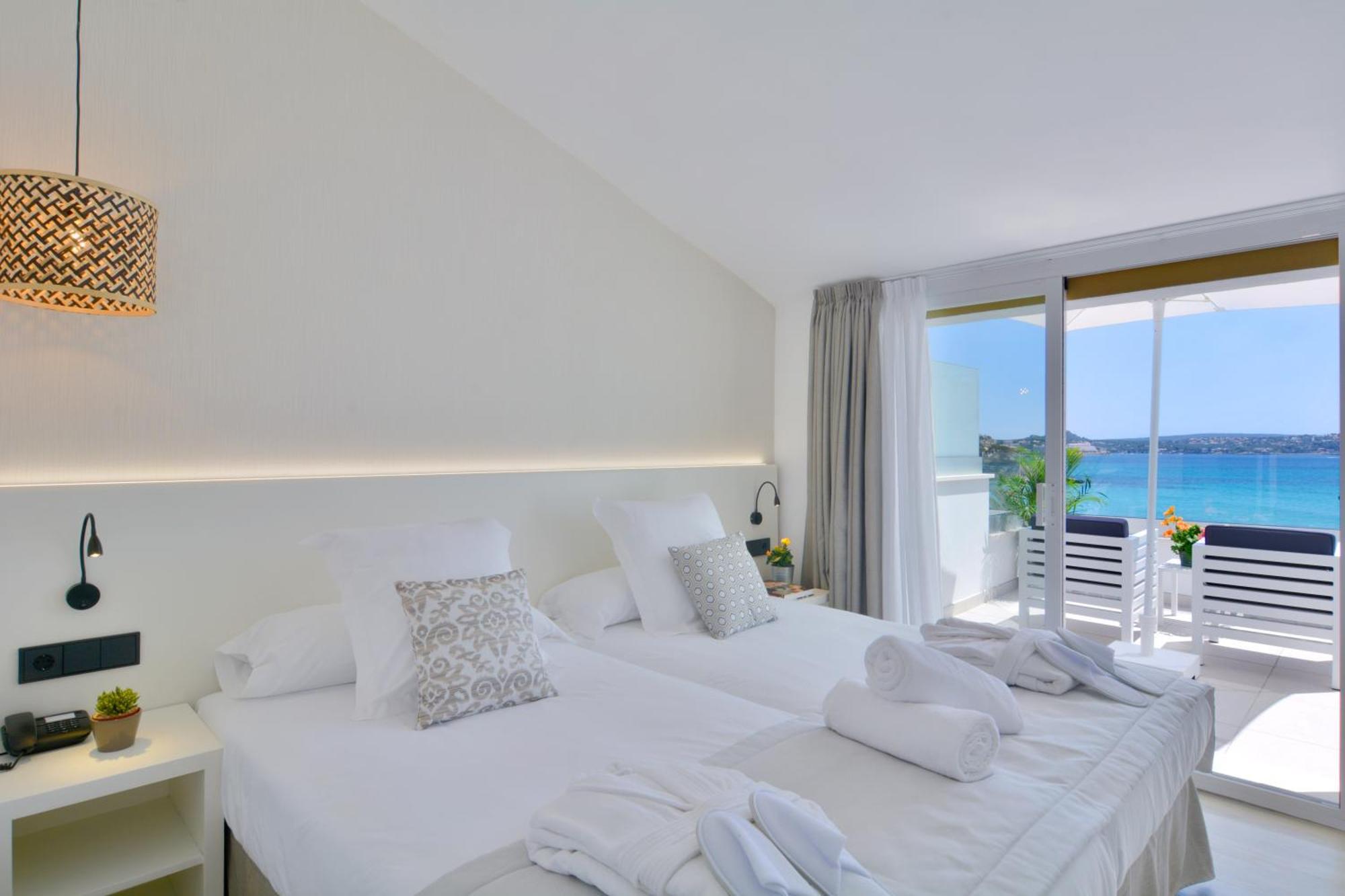 Superior Double  Room with Sea View,784418772:JPEG