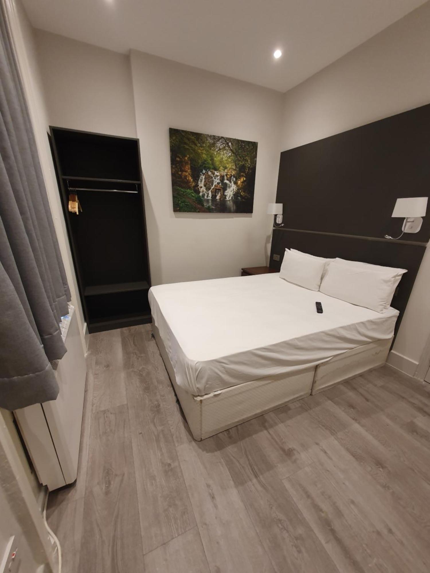 Standard Studio,1228102634:JPEG