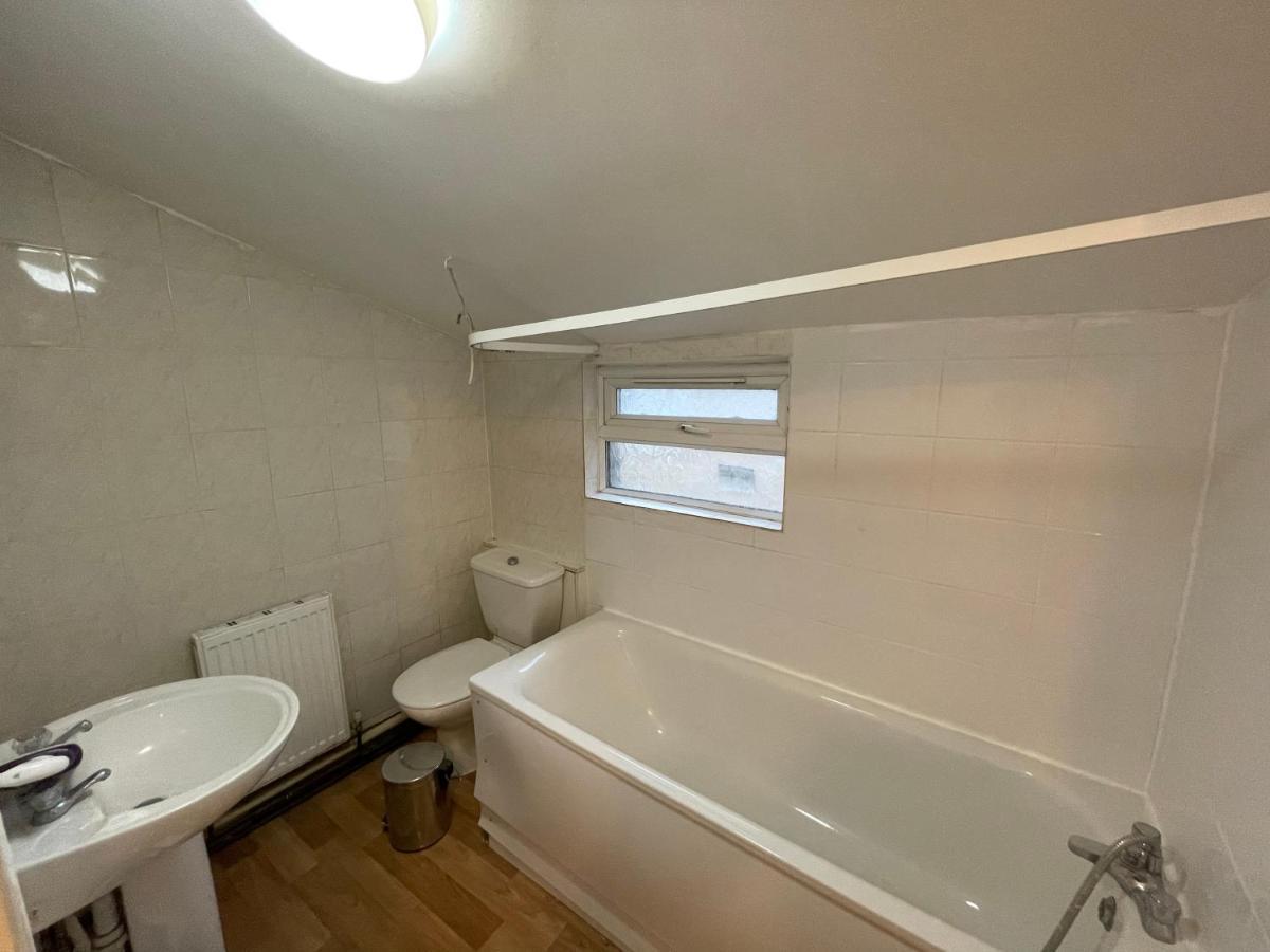 Four-Bedroom House,1228275794:JPEG