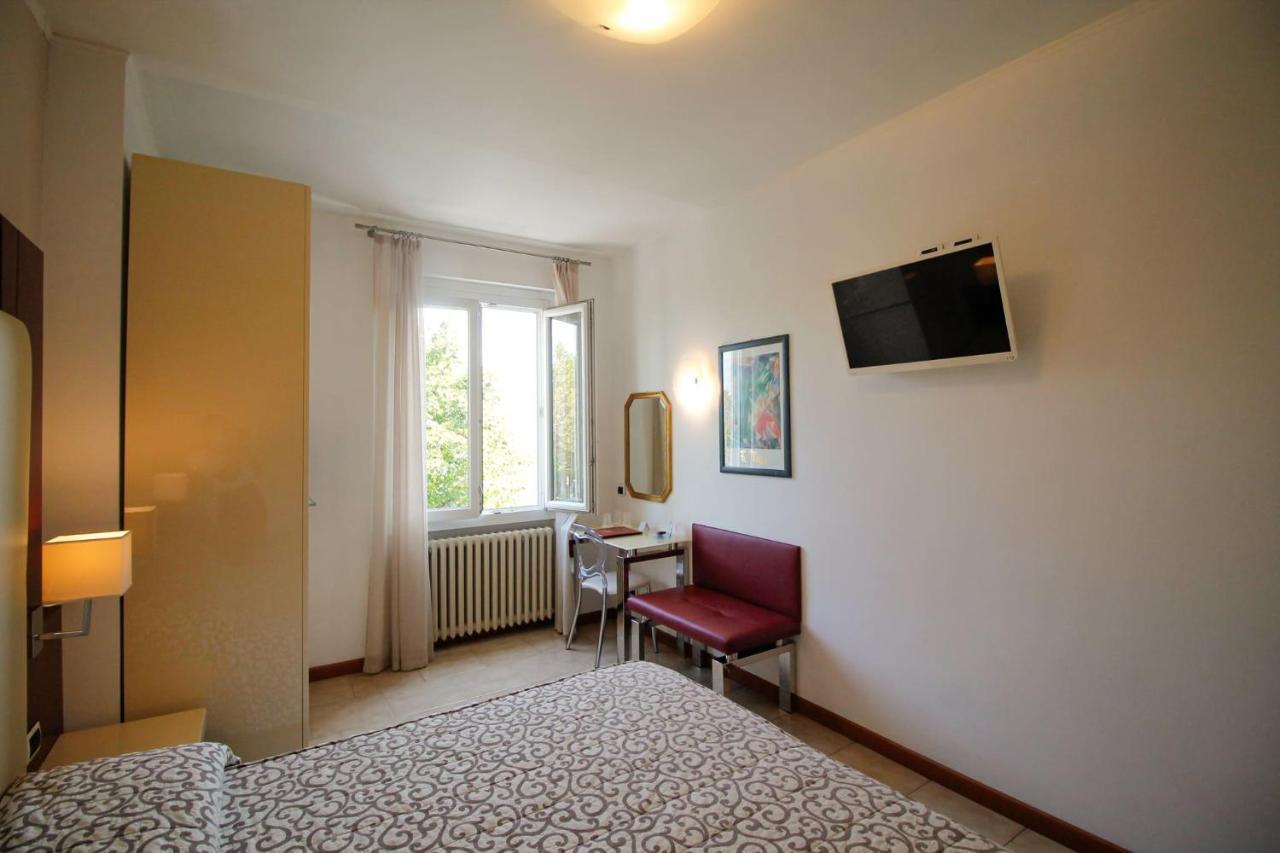Triple Room Lake View