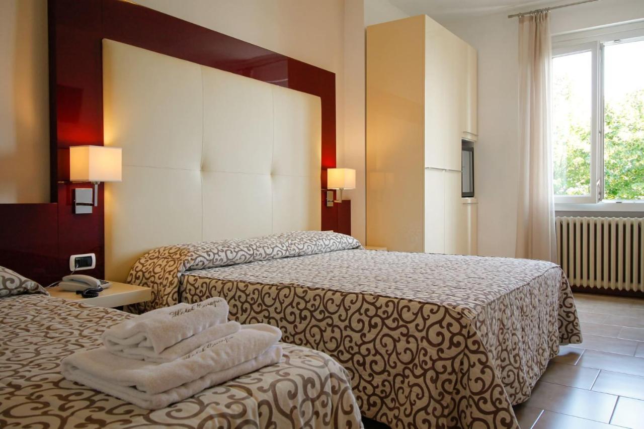 Triple Room Lake View