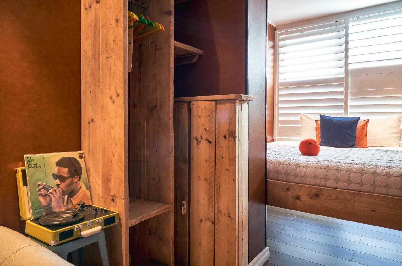 Medium Triple Room Single Beds