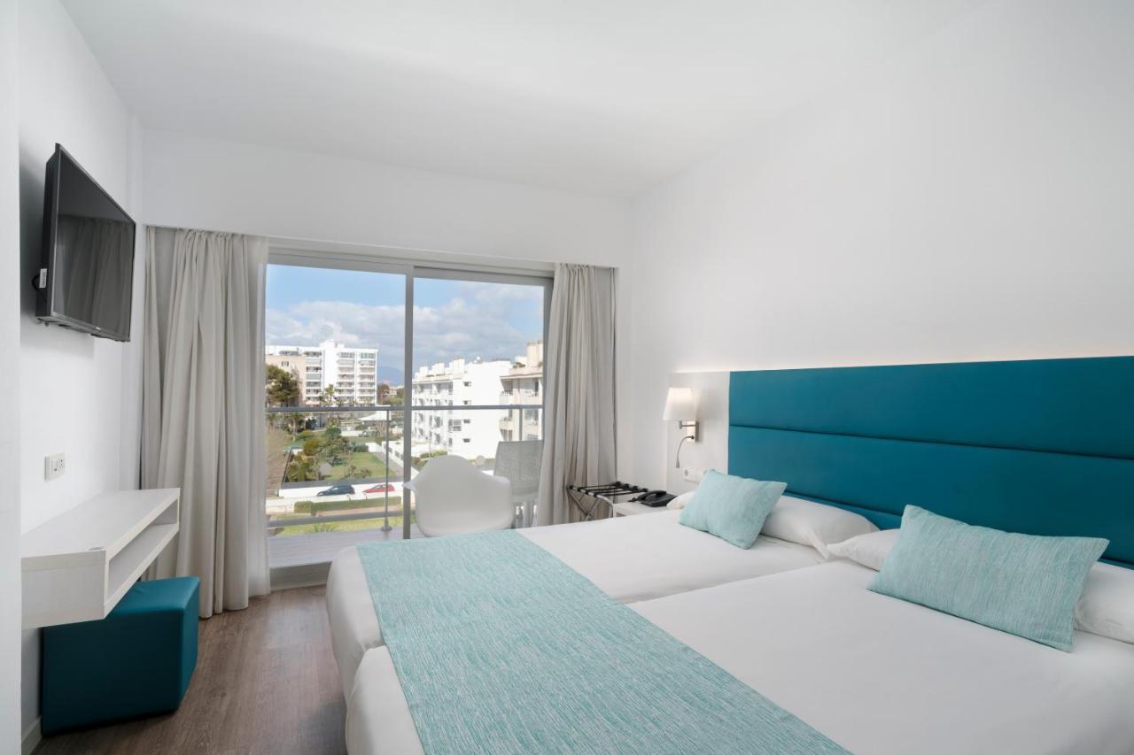 Chambre Double - Vue sur Piscine