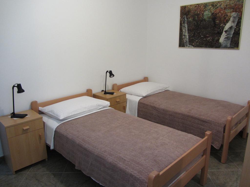 Quarto Duplo