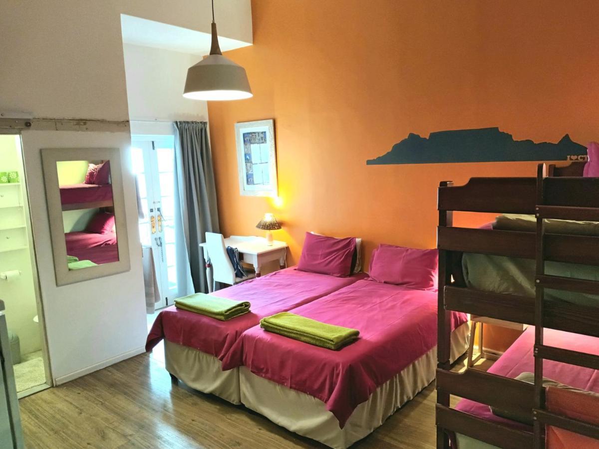 Quadruple Room,1375833149:JPEG