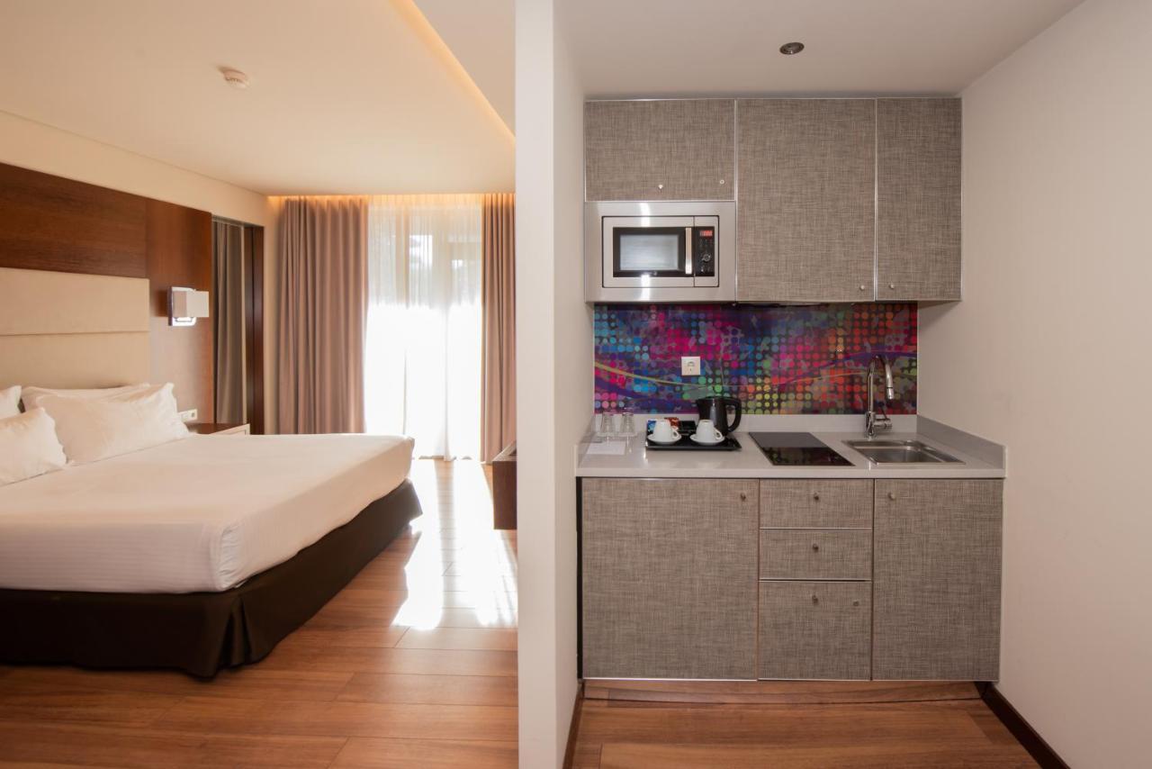 Quarto Duplo ou Twin com Varanda e Estacionamento