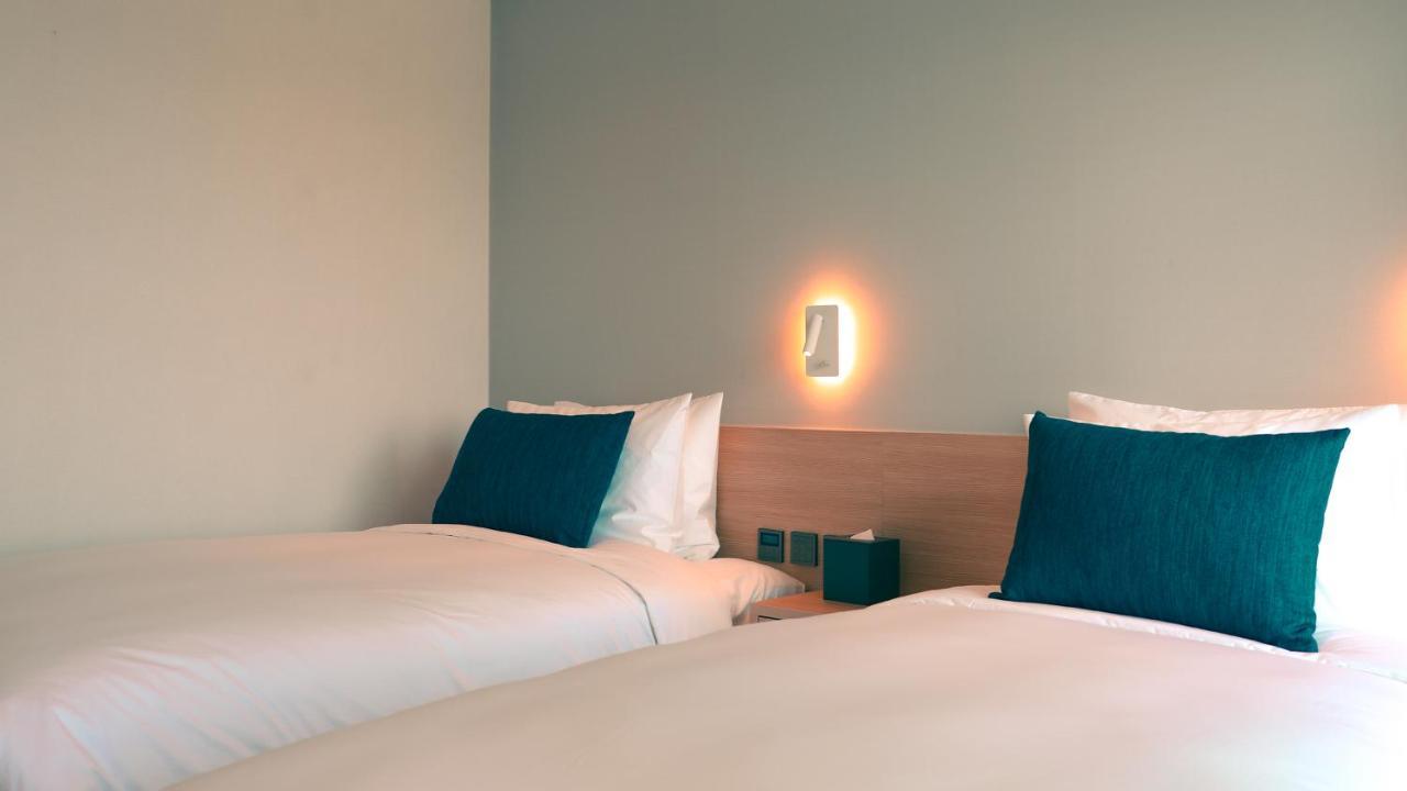 Standard Twin Room with Sea View