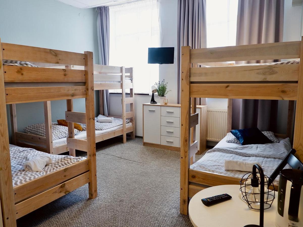 Zespersoonskamer met Badkamer