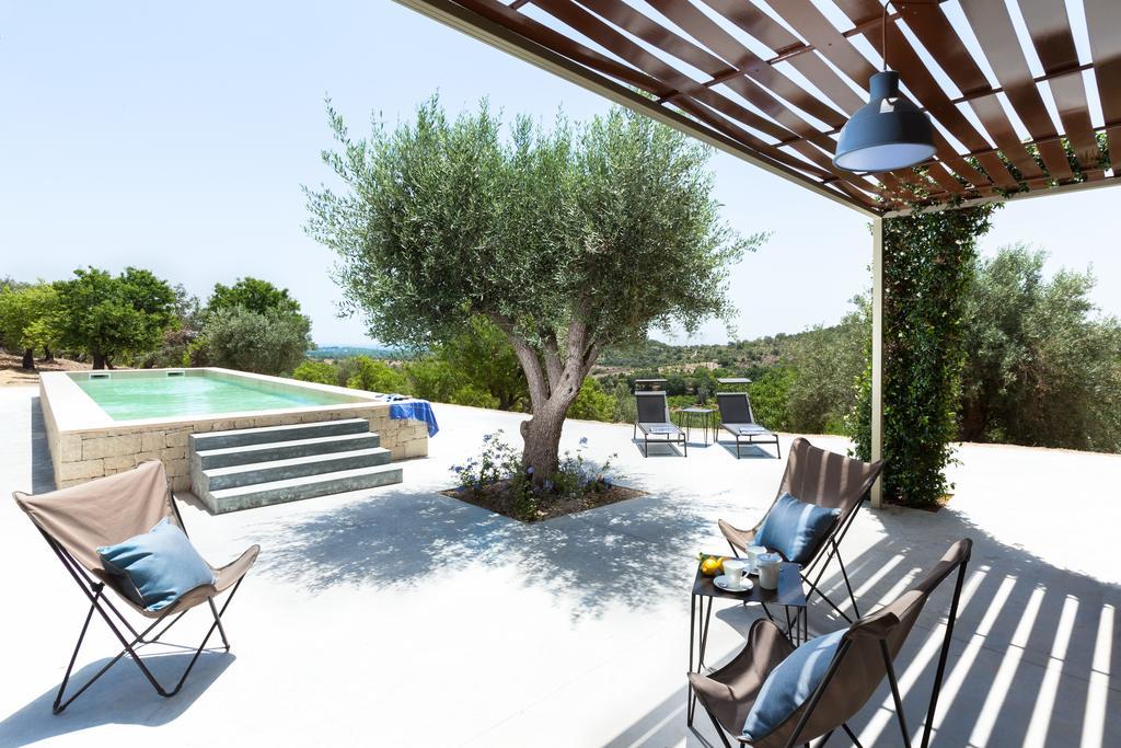 Suite with Private Pool,127069233:JPEG