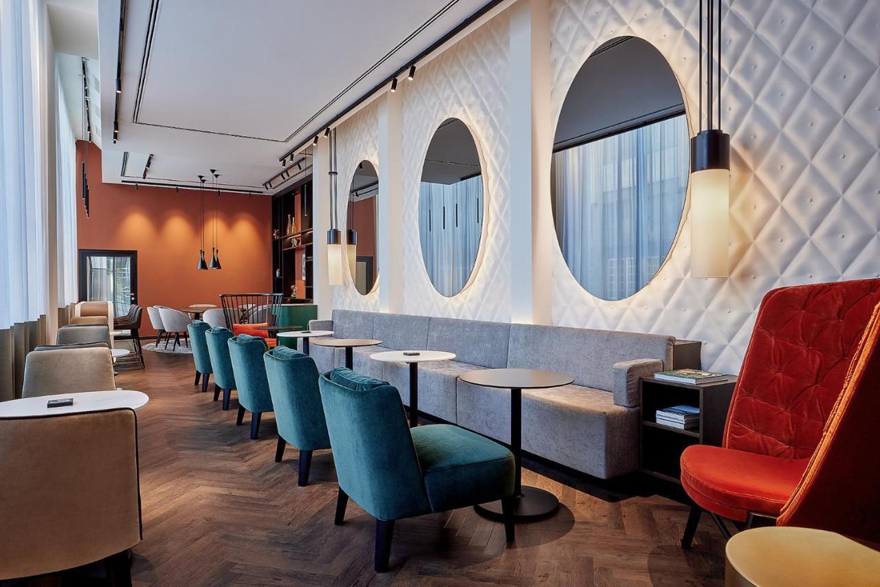 King Room Club Lounge Access