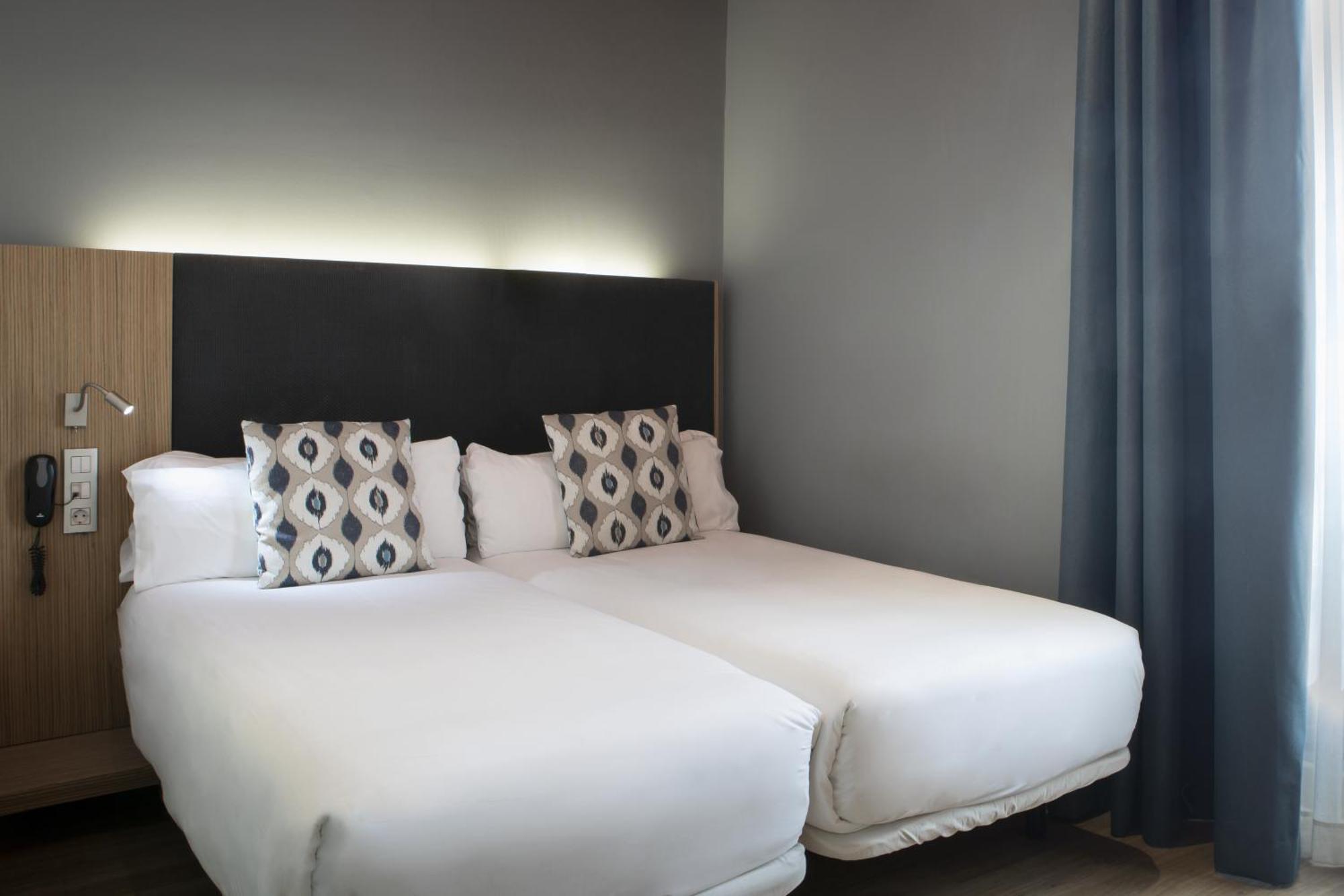 Double or Twin Room (1-2 Adults)