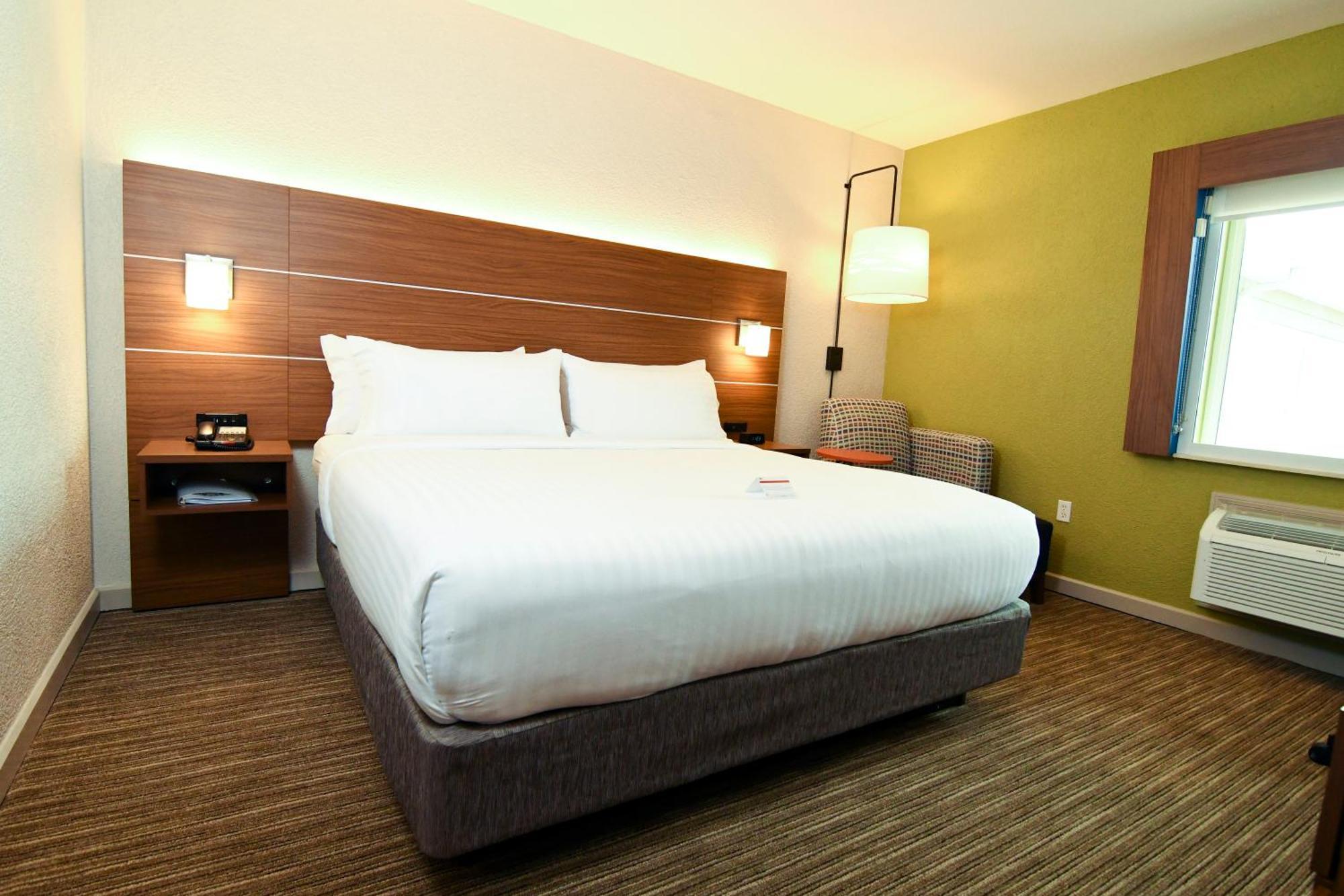 Standard King Room