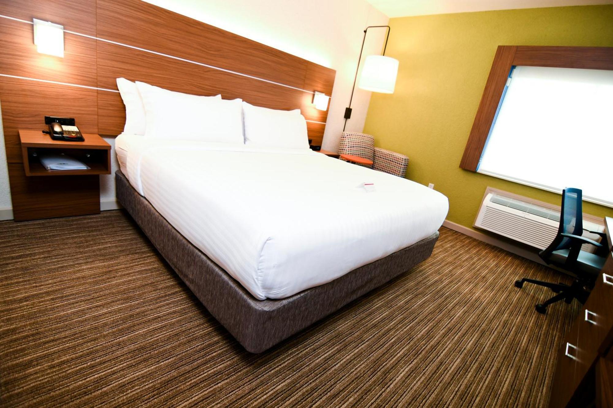 Standard King Room
