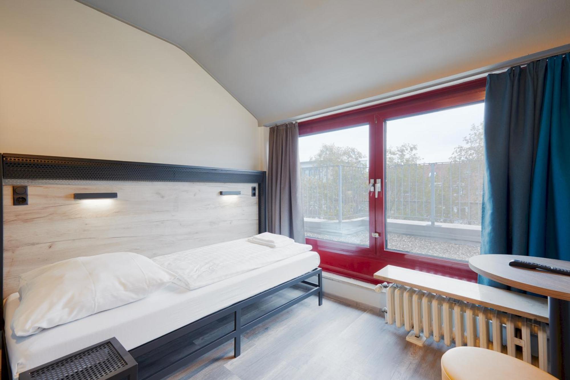 Single Room,1636740950:JPEG