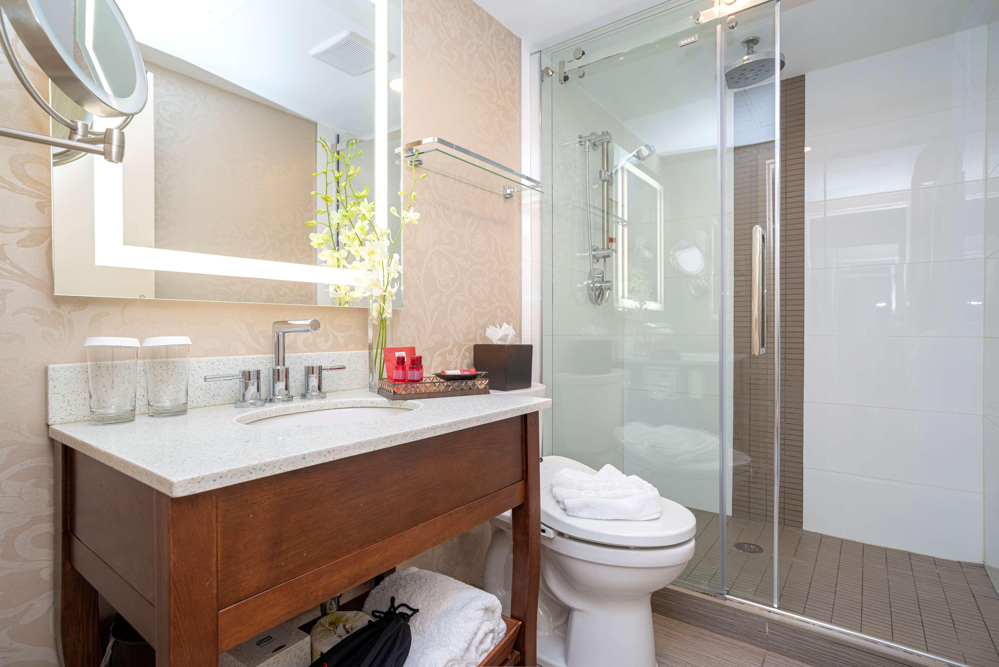 Executive Room, 1 King Bed, Non Smoking, Balcony