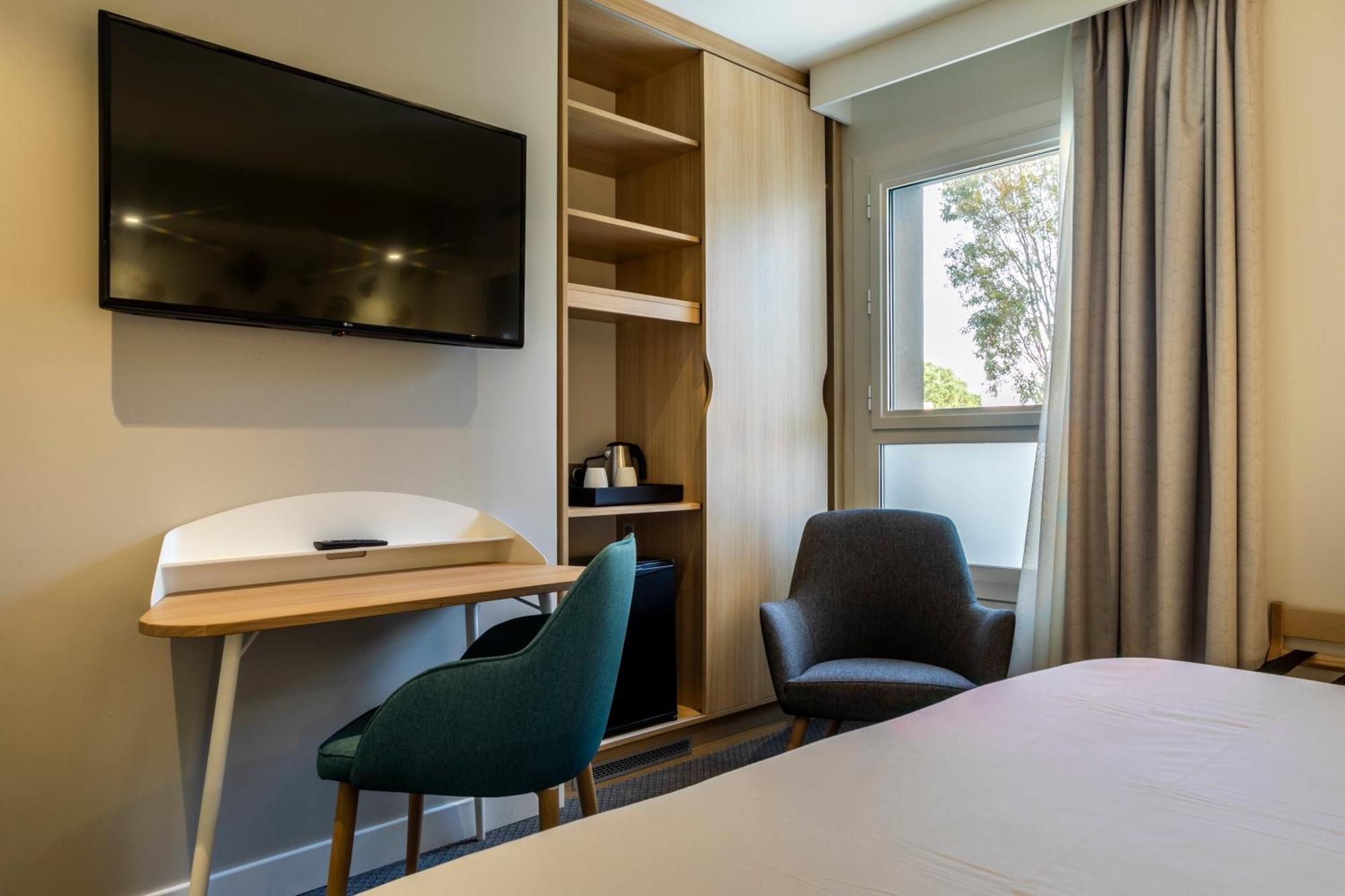 Standard Room,1399924418:JPEG