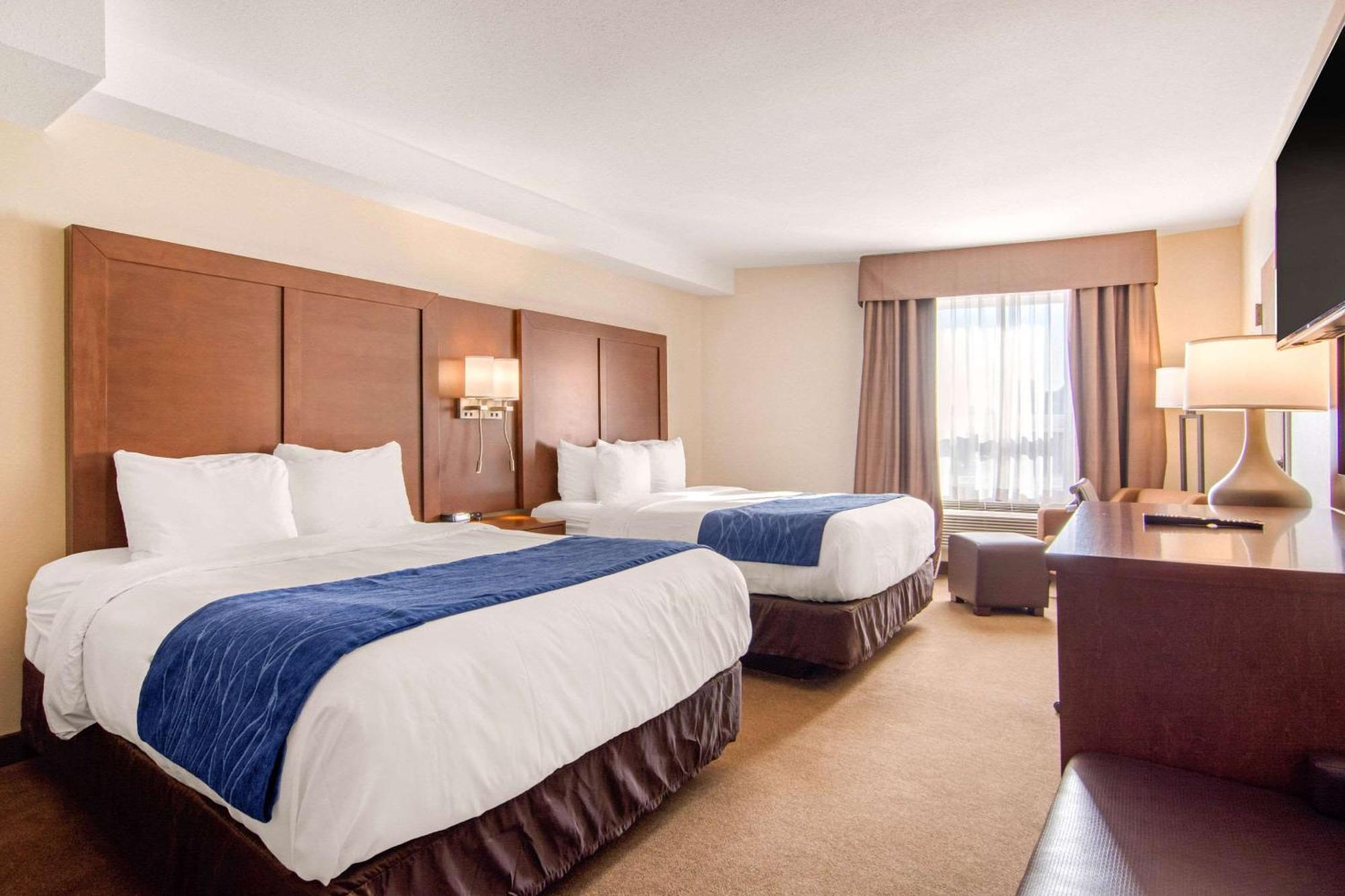 Queen Room with Two Queen Beds - Non-Smoking,1282903309:JPEG